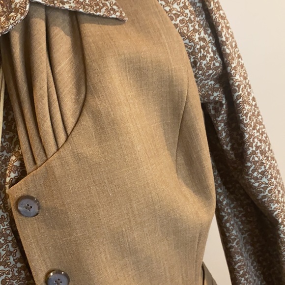 Vest - Picture 2 of 4